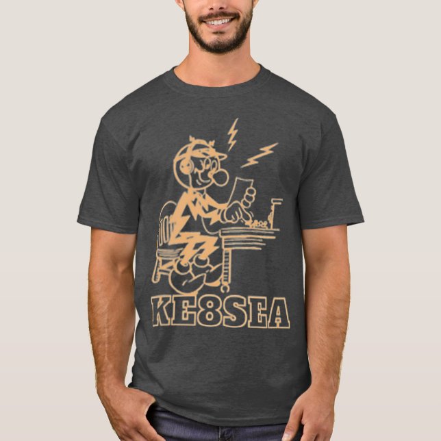 KE8SEA Call Sign Reddy T Shirt (Framsida)
