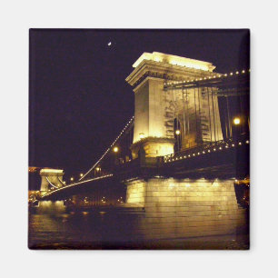 Kedja överbryggar den Budapest Ungern Magnet