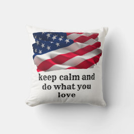 keep calm quote and vibrant american flag kudde