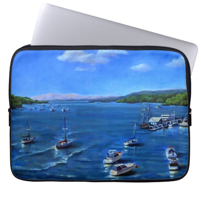 Keep your computer cozy in a original art from NZ Laptop Fodral (Framsidan)