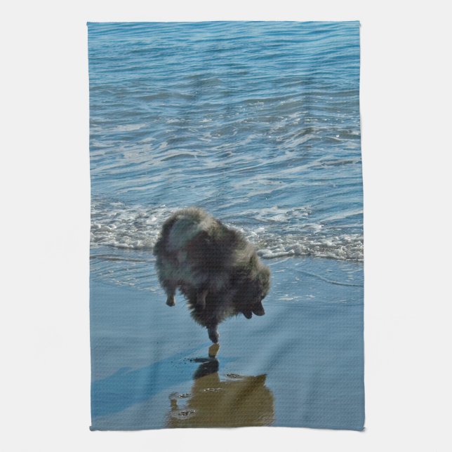 Keeshond Ballet Photograph - Cute Original Hund Ar Kökshandduk (Vertikal)