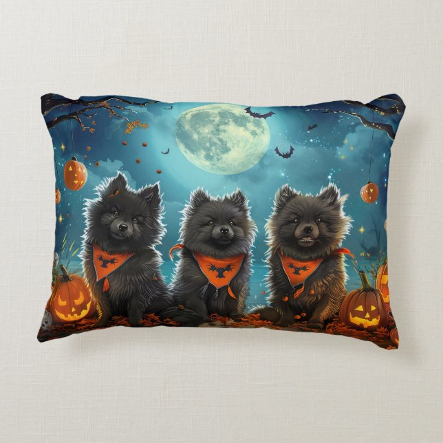 Keeshond Halloween Spooky Prydnadskudde (Baksidan)