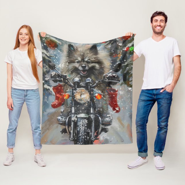 Keeshond Hund Ridande Motorcykel Jul Fleecefilt (På plats)