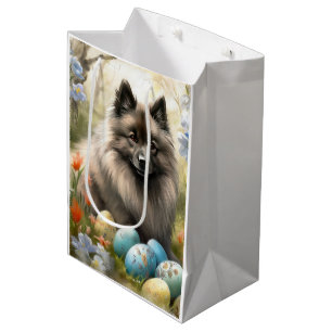 Keeshond med påskägg