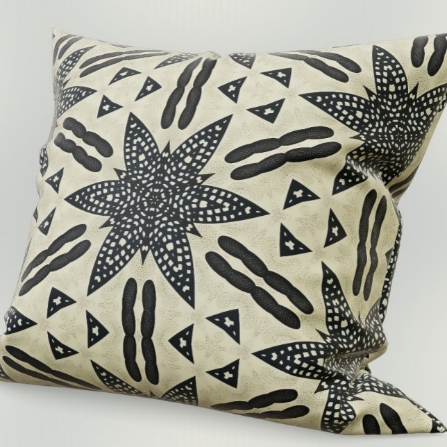 Keiko Echo - Tribal-Inspired Throw Cushion Kudde (Skapare uppladdad)