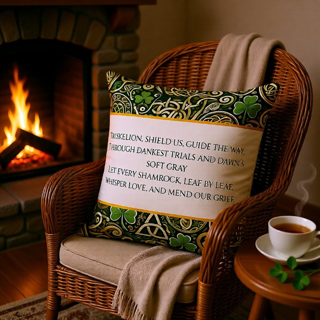 Keltisk Blomning Kudde (Skapare uppladdad)