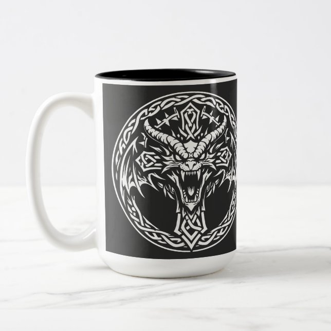 Keltisk drakemärke av BurnsInHell Två-Tonad Mugg (Vänster)