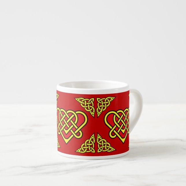 Keltisk/Gadhlig flätad hjärtknut, guld, röd Espressomugg (Framsida höger)
