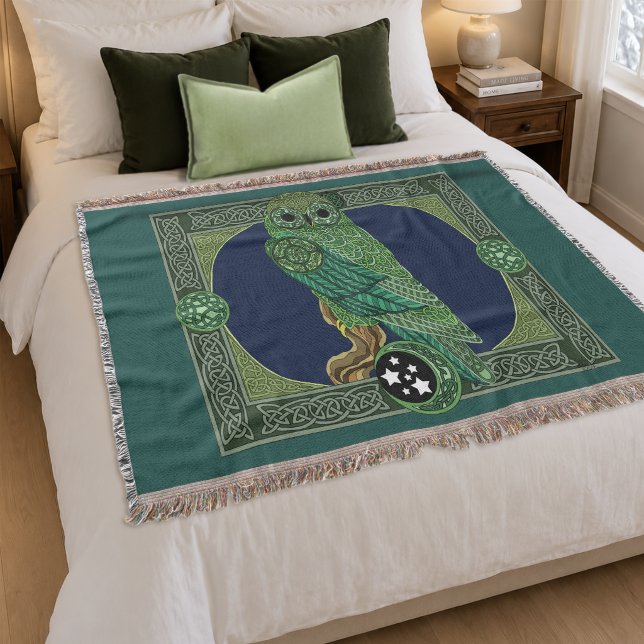 Keltisk grön uggla Knutarbete Art Nouveau  Filt (Skapare uppladdad)
