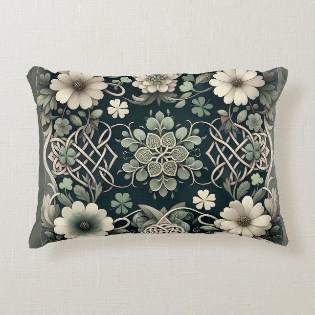 Keltisk klöverblommig charm prydnadskudde (Framsidan)