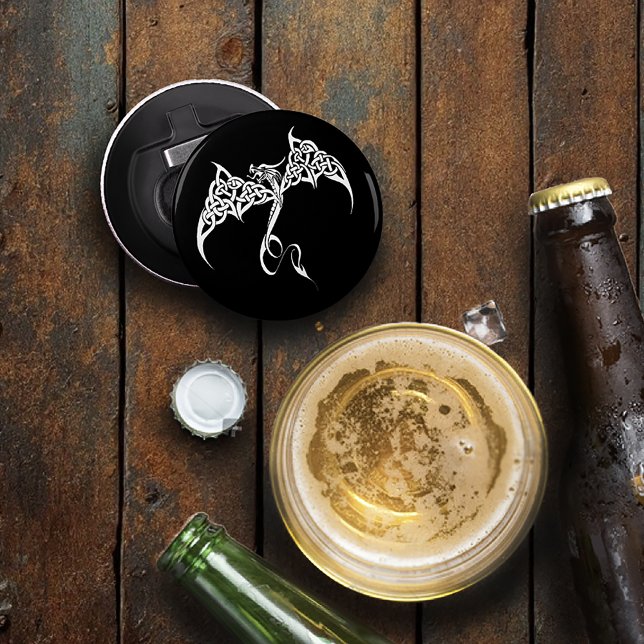 Keltisk tribal drakknutarbete svart vitt fantasy flasköppnare (Skapare uppladdad)