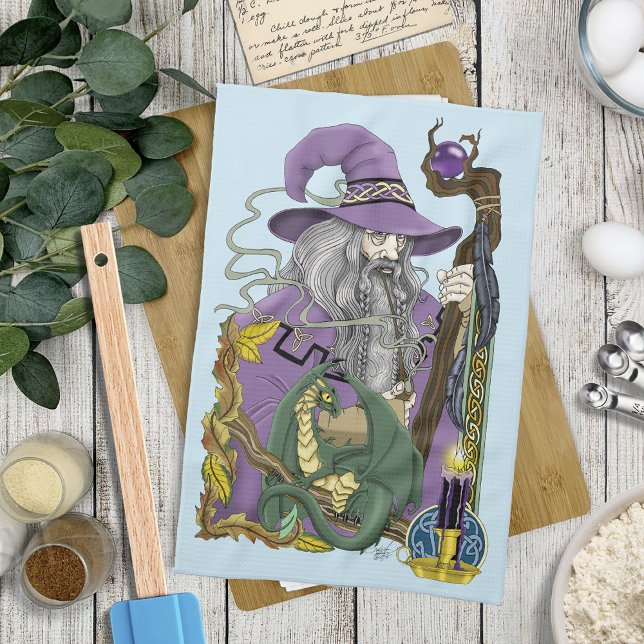 Keltisk trollkarlsdrake fantasy lila kökshandduk (Skapare uppladdad)
