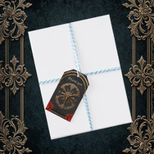 Keltiska knutar och ett hjärta i gotisk elegans.