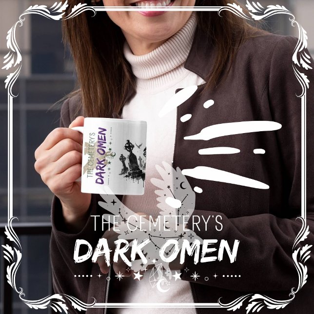 Kemeteriets Mörk Omen Kaffemugg (The Cemetery's Dark Omen cover from The Beekeeper Store)