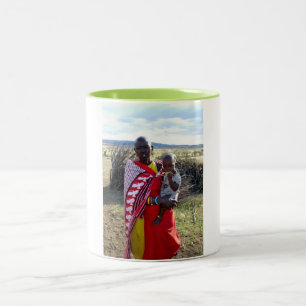 Kenyan mor och baby i Kenya Två-Tonad Mugg