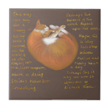 Keramisk bricka som visar sömnkatt