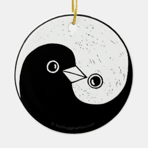 Keramisk dekoration för Yin Yang fredduvor b/w
