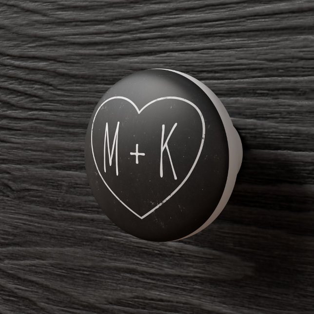 Keramisk knopp med monogram Heart Black Chalkboard (Just add your initials to the rustic black chalkboard style drawer knob)