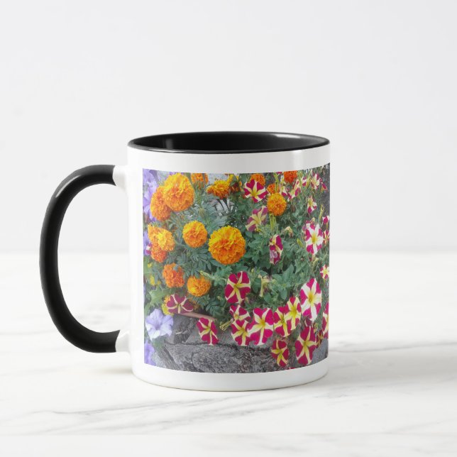 Keramisk Mugg med Petunias och Marigolds (Vänster)