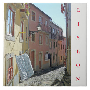 Keramisk panel i distriktet Lissabon i Alfama Kakelplatta