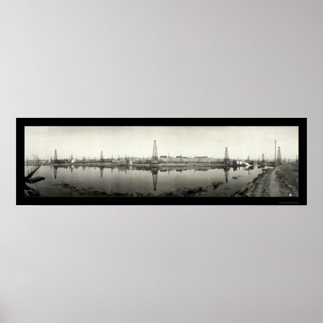 Kern River, CA Oil Photo 1910 Poster (Framsidan)