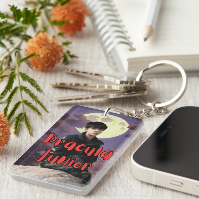 Keychain - Dracula Junior (Högra Framsidan)