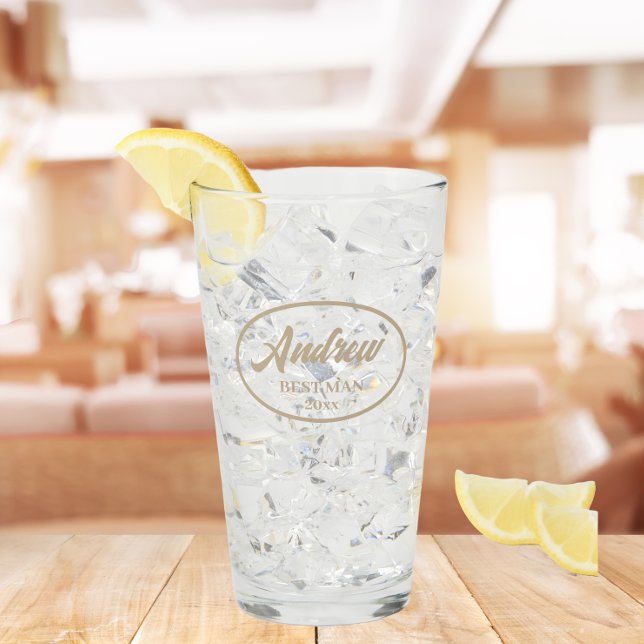 Khaki Stylized Namn Bröllop Best Man Glaskopp (In Situ Table)