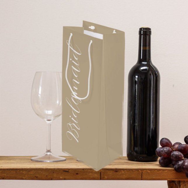 Khaki Stylized Script Bröllop Bridesmaid (In Situ)