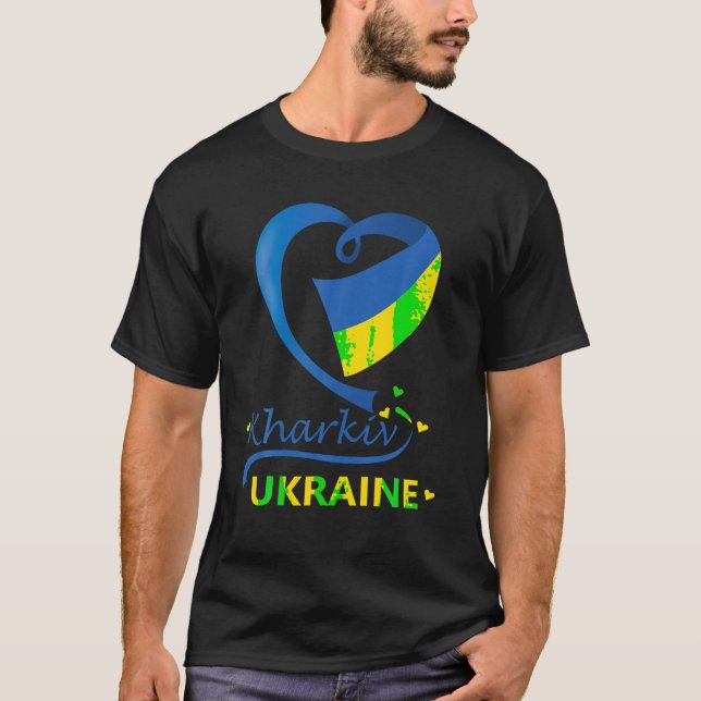 Kharkiv Ukraina National Flagga Heart Emblem Vapen T Shirt (Framsida)