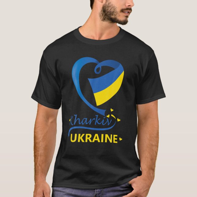 Kharkiv Ukraina National Flagga Heart Emblem Vapen T Shirt (Framsida)