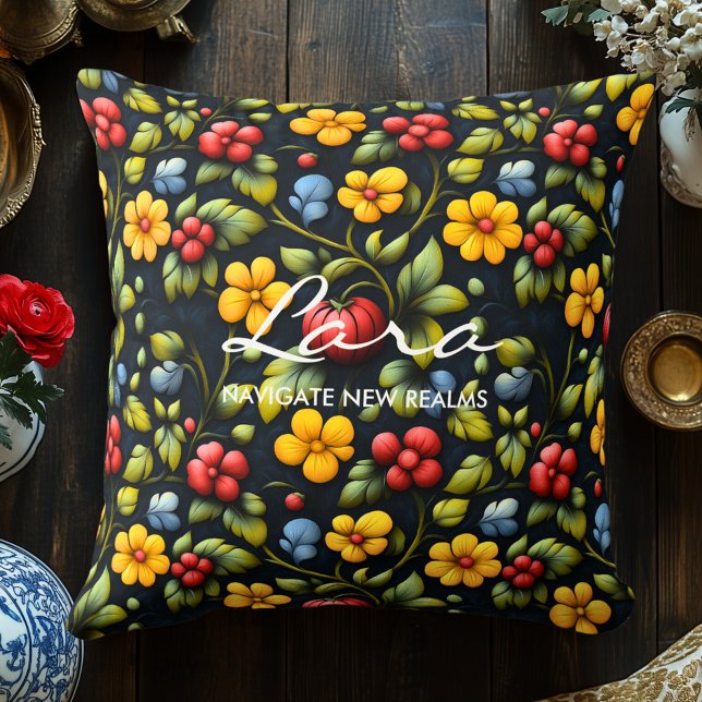 Khokhloma Inspired Blommigt Art Decorative Kudde (Skapare uppladdad)