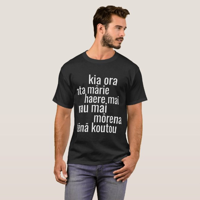 KIA ORA NZ MĀORI KIWI HÄLSNING NEW ZEALAND T SHIRT (Hel framsida)
