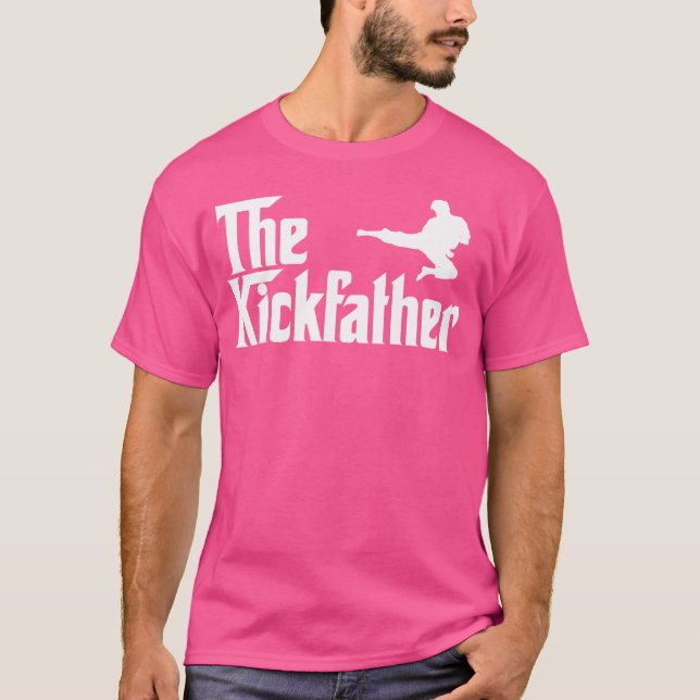 Kick Far Funny Martial Arts Karate T Shirt (Framsida)