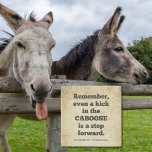 Kick i Caboose | Cowboy Wisdom | Södra Stenunderlägg<br><div class="desc">I ställe underlägg ni på detta Western en spetsvisdom: "Kom ihåg att till och med en spark i bostaden är ett steg framåt." Förstå den motståndskraft som förespråkas, och påminna oss om att hitta framsteg och att lära oss även i bakslag, genom att upprepa den ihärdighet som råder vid den...</div>