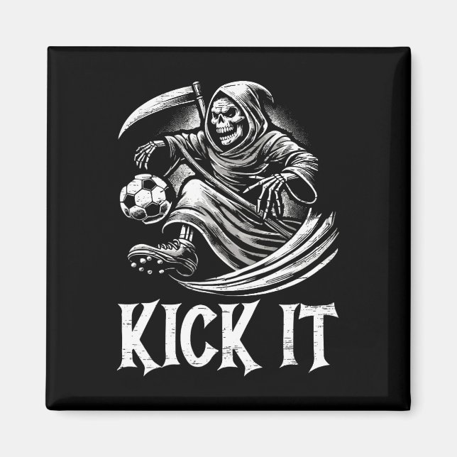 Kick It Grim Reaper spelar fotboll  Magnet (Framsidan)
