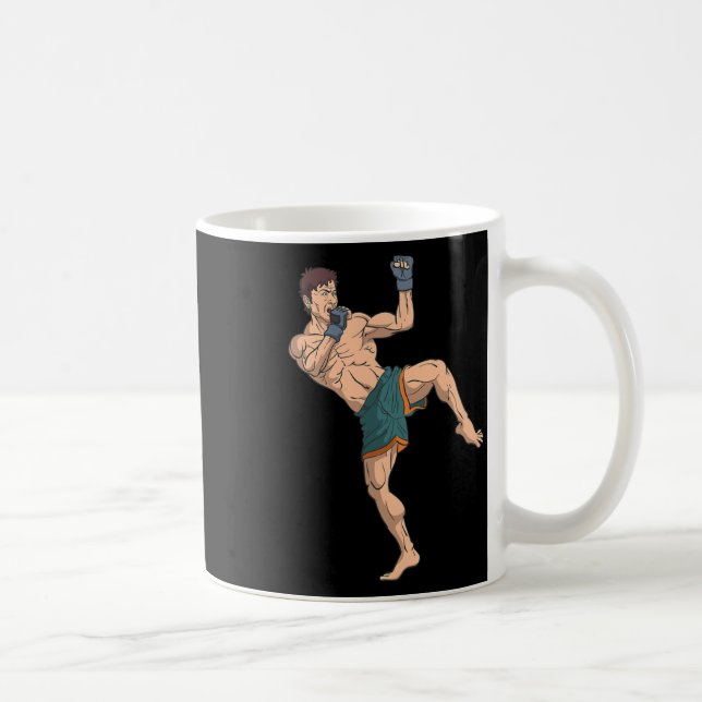 Kickboxare Förbereder Sig för att Slå Kaffemugg (Höger)