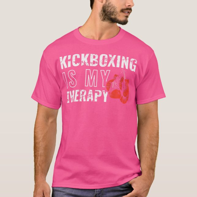 Kickboxning är min terapi Kickbo T Shirt (Framsida)