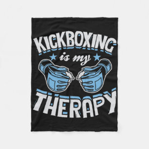 Kickboxning är min terapi Rolig boxning Karate Mar Fleecefilt