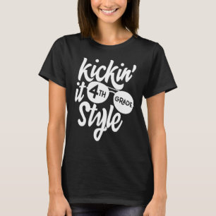 Kickin den 4:e Klass Stil Shirt Kids tillbaka till T