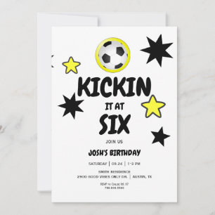 Kickin den vid sex 6e-Födelsedagsfesten Inbjudningar