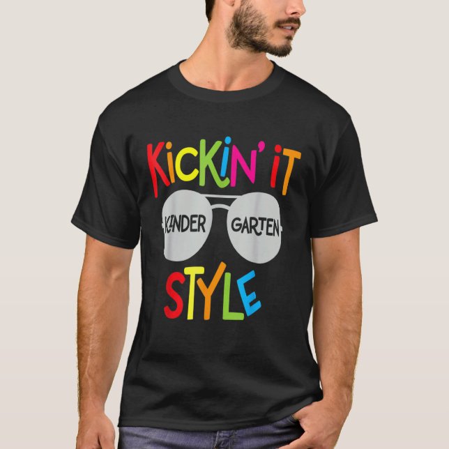 Kickin it Kindergarten Stil Roligt Kids tillbaka t T Shirt (Framsida)