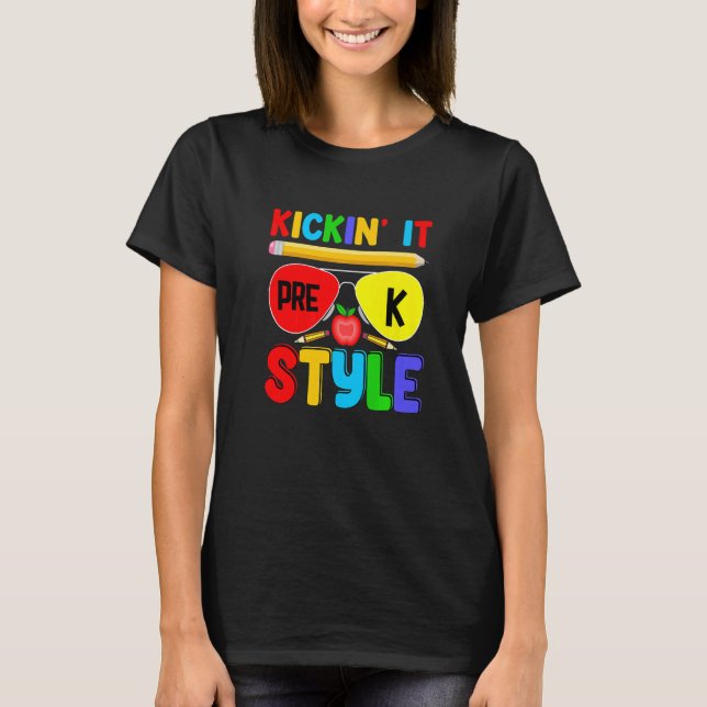 Kickin it Pre K Style Back to School Teacher Kids  T Shirt (Framsida)