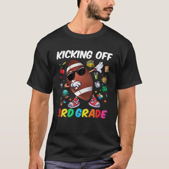 Kickning av Klass Boys Back to school T Shirt (Framsida)