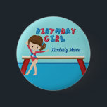 Kid Gymnastics Blue Monogram Birthday Girl Party Knapp<br><div class="desc">Den här söta flickans gymnastik-födelsedagsknapp har en söt brunetgymnastflicka som står framför en bom. Hon bär ett rött leotard och ler bredvid sitt vackra blå monogram. Perfekt till en party-lotsning.</div>