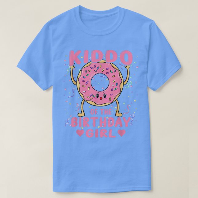 Kiddo of the Birthday Girl Rosa Donut Bday Party T Shirt (Design framsida)