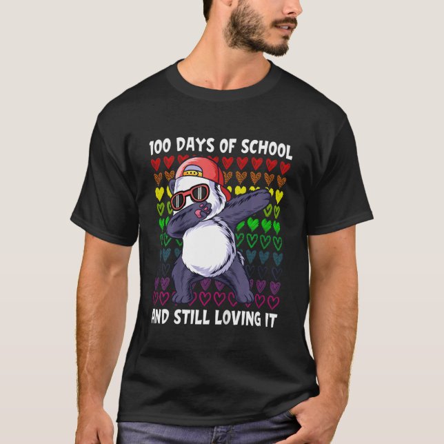 Kids 100 Days Of School And Still Loving It Hearts T Shirt (Framsida)