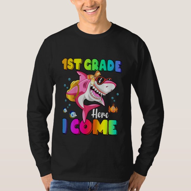 Kids 1st Grade Here I Come Shark Backpack Back To  T Shirt (Framsida)