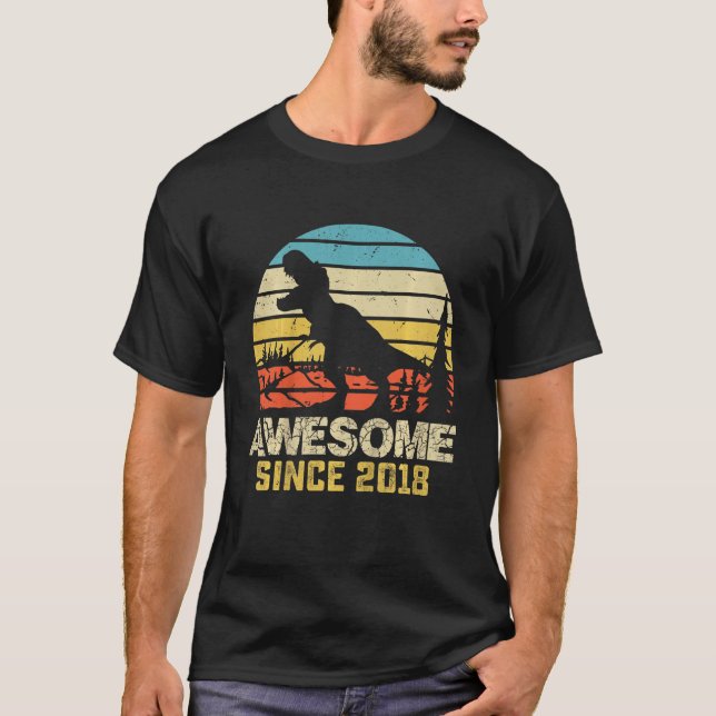 Kids 4e födelsedagen Dinosaur Rex Fantastisk 2018, T Shirt (Framsida)