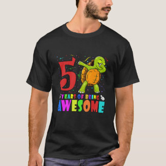 Kids 5:e Födelsedagsfesten Dabbing Turtle - 5 Year T Shirt
