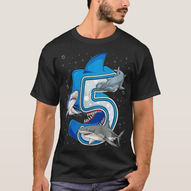 Kids 5th Birthday Boys Shark 5 years Old Ocean Sha T Shirt (Framsida)